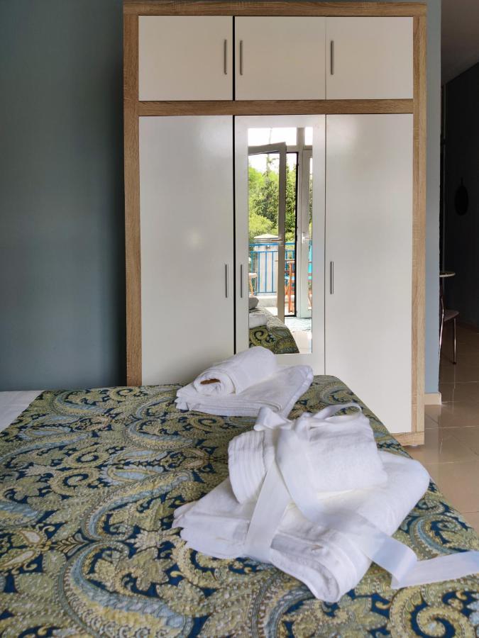 Hospitable Appartment In The Central Park, Ksanti Zewnętrze zdjęcie
